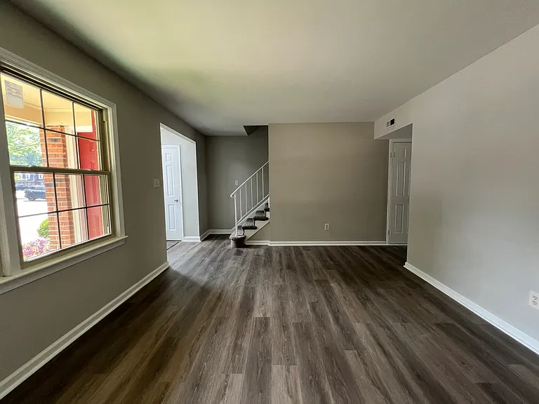 400 Advocate Ct #D — Photo 4