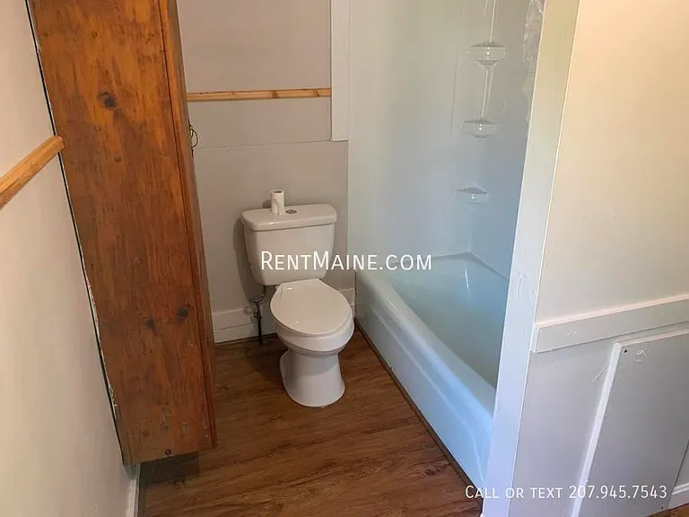 1237 State St #1 — Photo 8