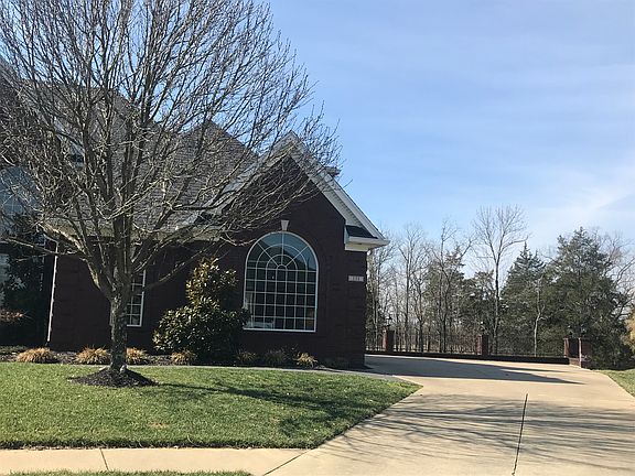 2nd image of 131 Gaither Woods Ct