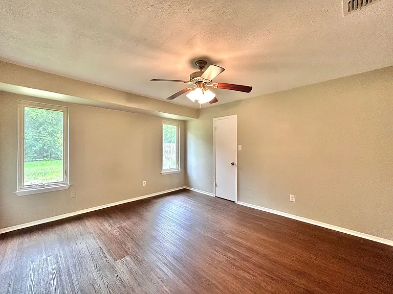 3305 Oak Aly — Photo 11