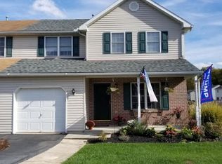 151 Bainbridge Cir, Sinking Spring, PA 19608