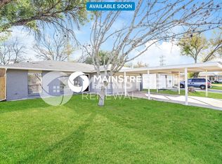5050 Gordon Cooper Dr, Kirby, TX 78219