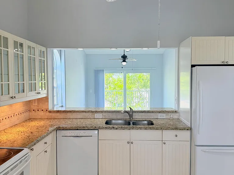 2351 NE 14th Street Cswy #537 — Photo 14