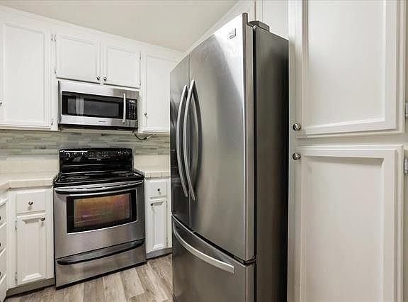 4th image of 2715 La Terrace Cir #2715