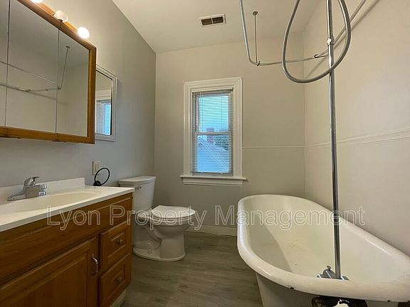 2nd image of 23 Villa Ave Floor 3