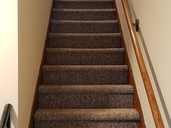Carpeted Stairway to the Bedrooms