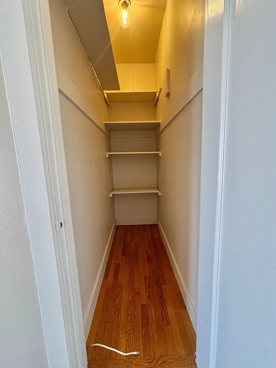 Building Photo - 3575 Fillmore St #301