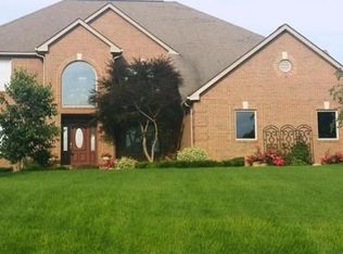 9367 Cambridge Dr, Saline, MI