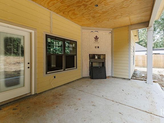 4th image of 2165 Lee Road 281