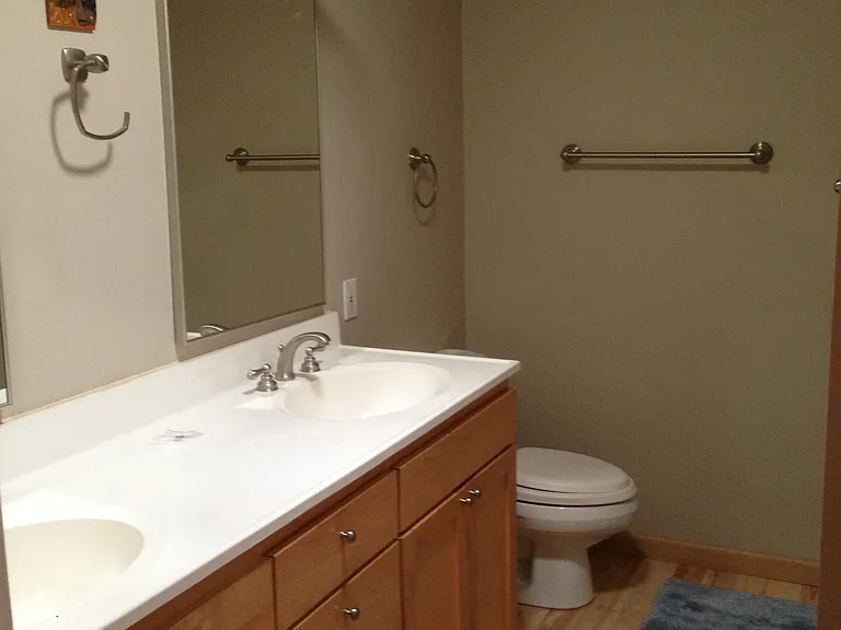 1142 Glengarry Dr — Photo 7