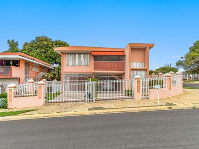 15 URB. COVADONGA #3-B, Toa Baja, PR, 00949