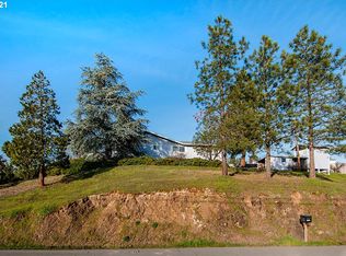 160 Oak St, Riddle, OR 97469