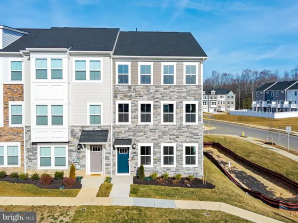 10771 Millport St, White Plains, MD 20695