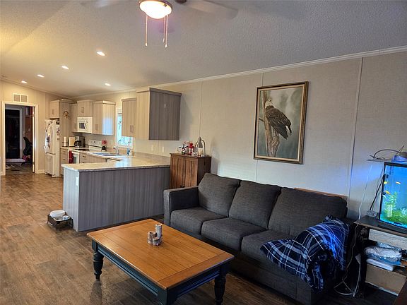 4th image of 1911 Osprey Ln