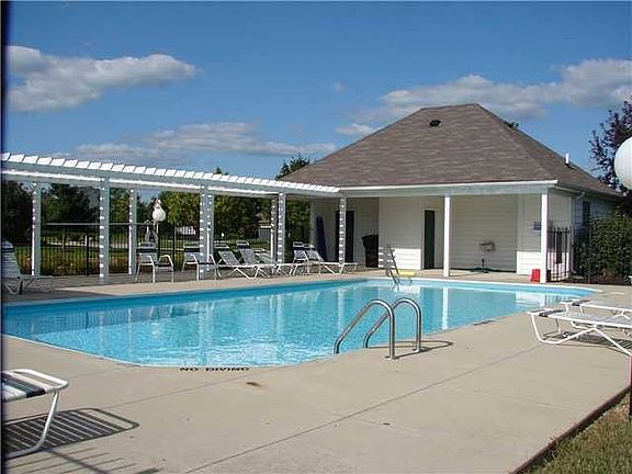 4th image of 7249 Summerfield Dr