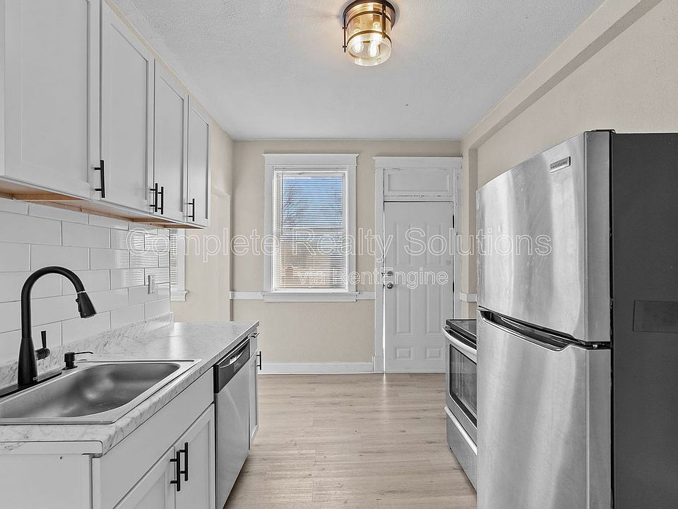 1st image of 4102 California Ave APT 2N