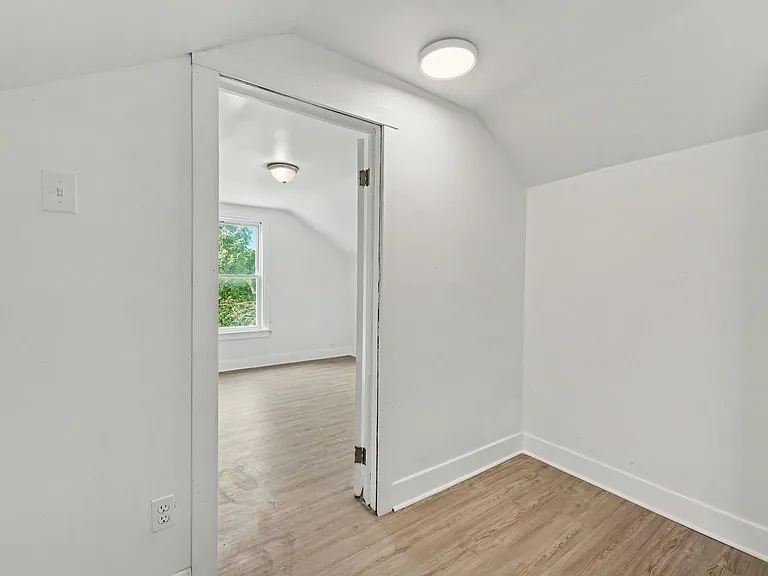 15224 Rossini Dr — Photo 8