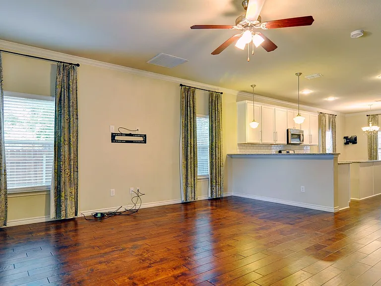 3409 Hamilton Ave — Photo 6