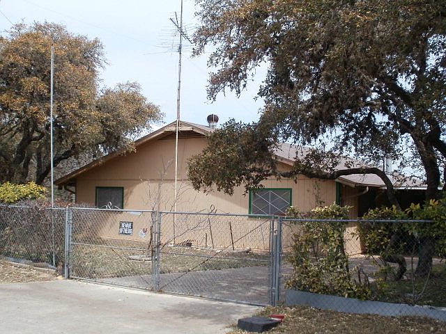 1st image of 218 Caveside Dr