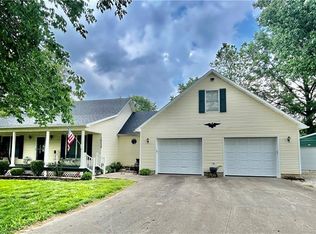 16338 S 1378th Rd, Nevada, MO 64772