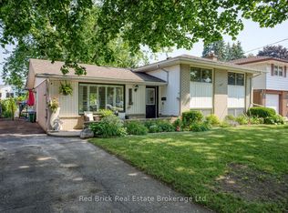 302 Ross Ave, Kitchener, ON N2A 1V6