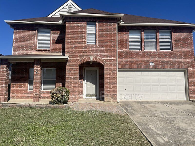 1st image of 313 Willow Oak Dr