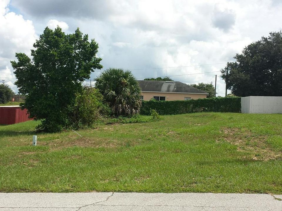 2nd image of 907 Cumberland Dr