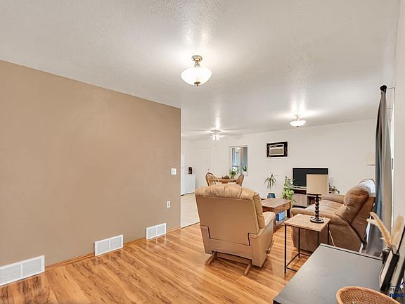 5th image of 14814 Radar Hill Rd