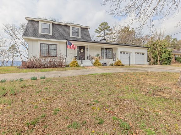 5th image of 432 Castle Rd