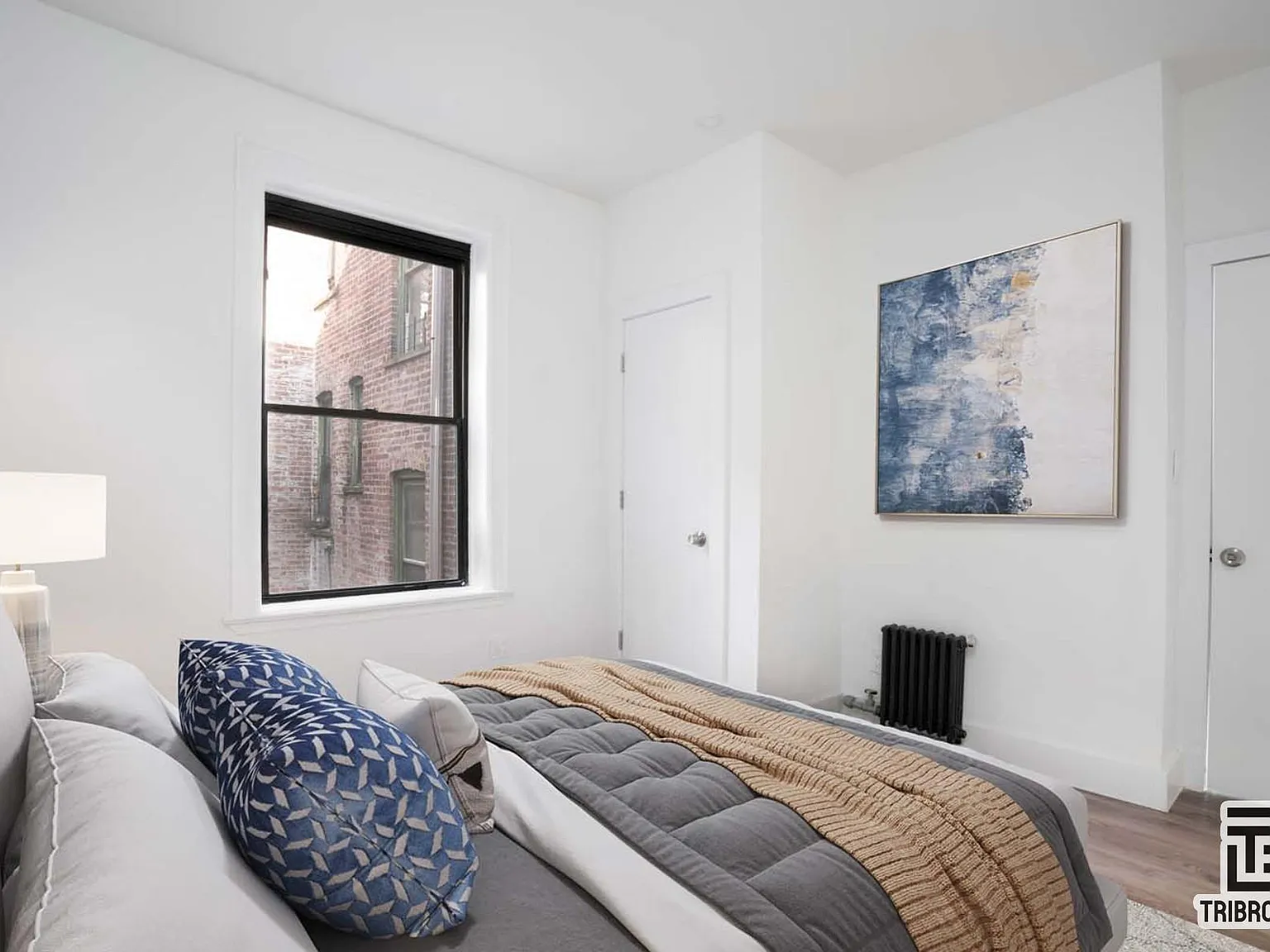 1719 East 8th Street — Photo 4