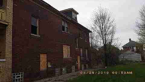 2279 GRAND