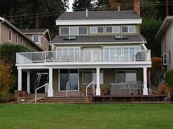 2nd image of 3234 W Lake Sammamish Pkwy SE
