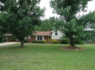 331 Garrett Cir, Carrollton, GA 30117