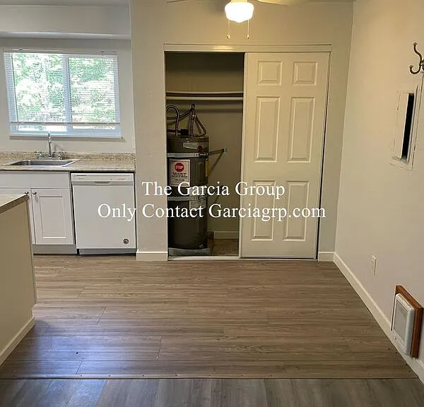 2626 SW Beaverton Hillsdale Hwy #B — Photo 2