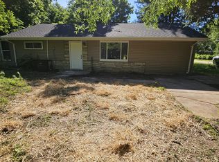 2028 Bella Clare Dr, Saint Louis, MO 63136