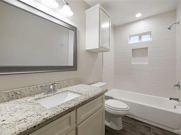 2012 Summerland Ln #3 — Photo 9