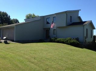 205 Royal Oak Dr, Blountville, TN 37617