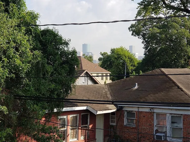 2823 Cleburne St — Photo 12