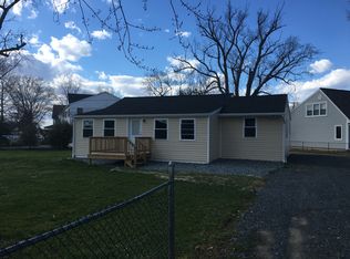 4942 Hine Dr, Shady Side, MD 20764