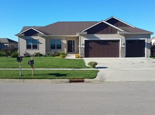 2108 NW Gabus Dr, Grimes, IA 50111