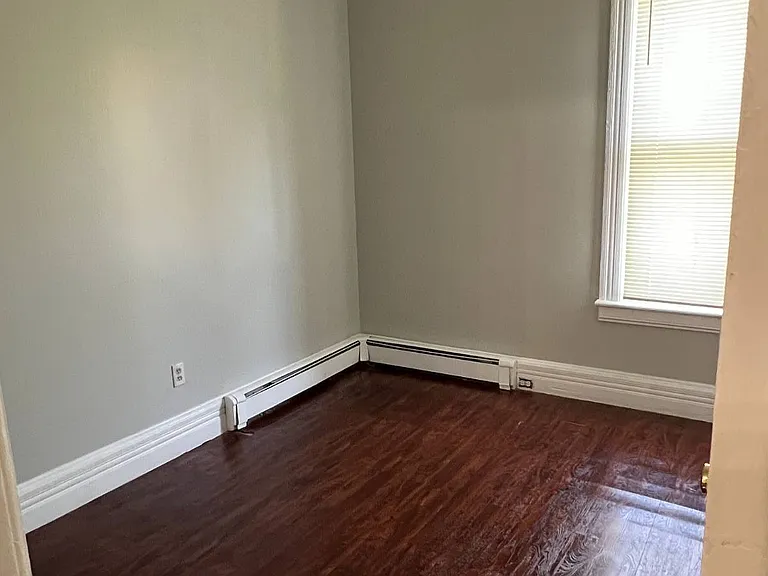 1053 Park Ave — Photo 6