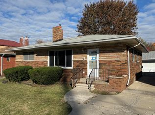 16475 E Eight Mile Rd, Eastpointe, MI 48021