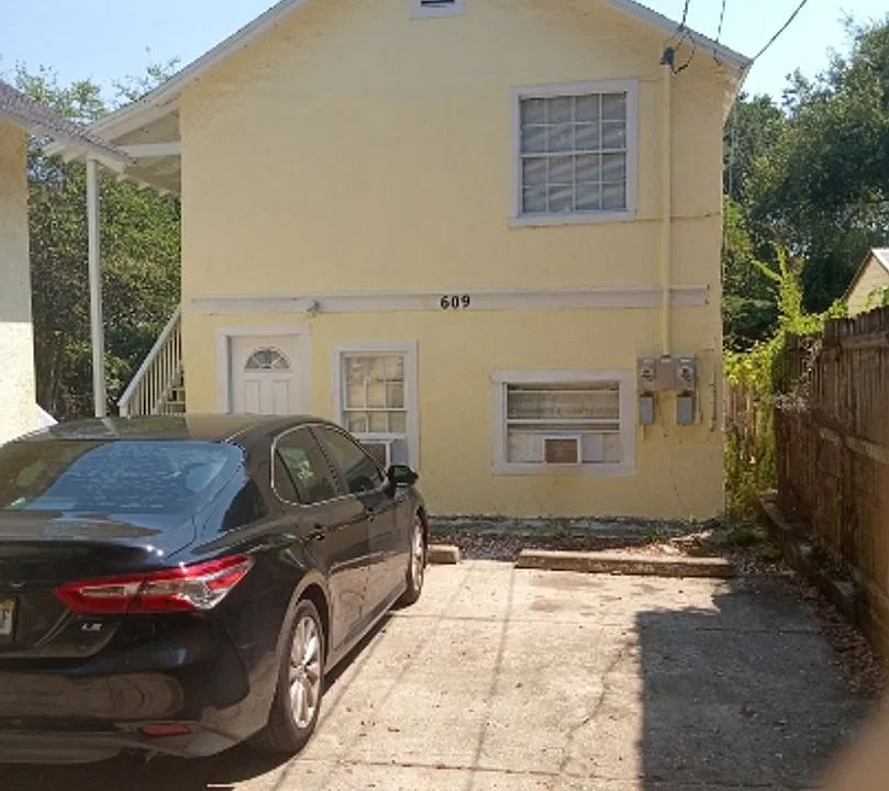 611 Mulberry St