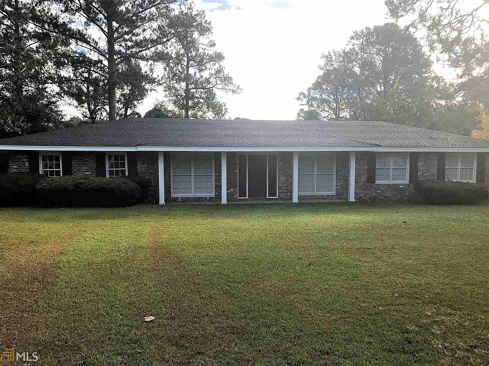 2nd image of 709 Victoria Cir