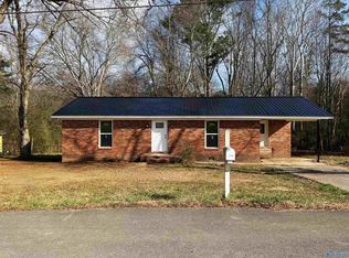 194 Croft Cir, Crossville, AL 35962