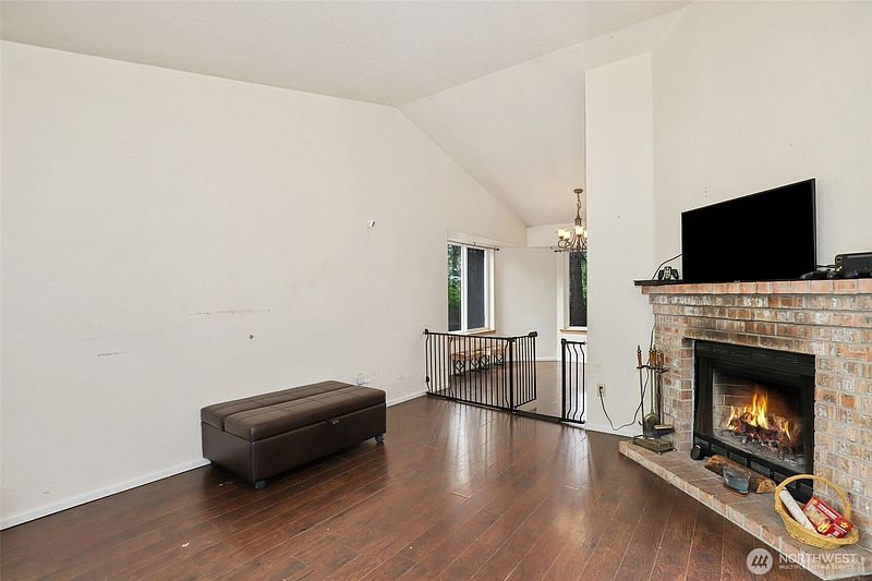 4th image of 9711 Vantage Terrace Court SE