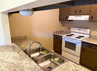 1717 Southpointe Dr, Baton Rouge, LA 70808