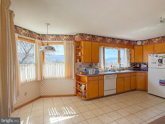 3rd image of 1771 Upper Snake Spring Rd