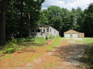 23 E Oxford Rd, Oxford, ME 04270