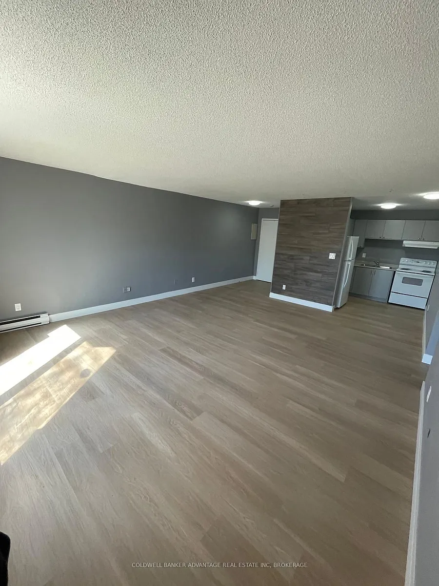 Building Photo - 55 McAlpine Ave S #205